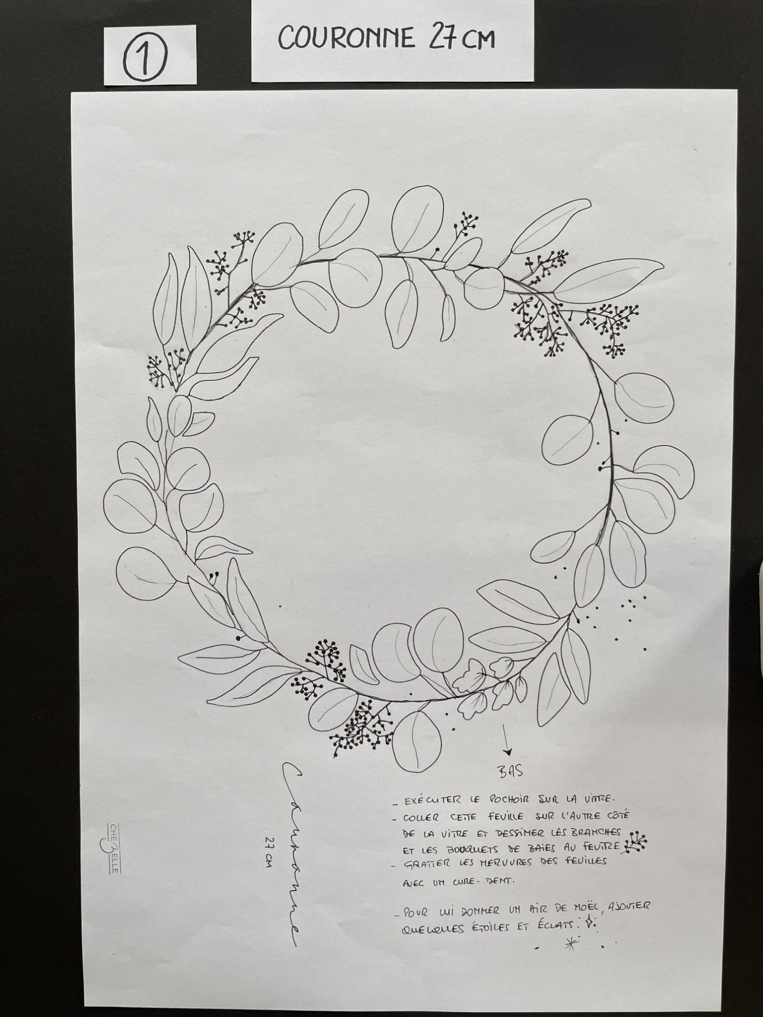 noel-2025-1-couronne-27cm-dessin